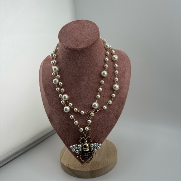 Anthropologie Pearl Bee Elegant Long Gold Necklace - Picture 11 of 17